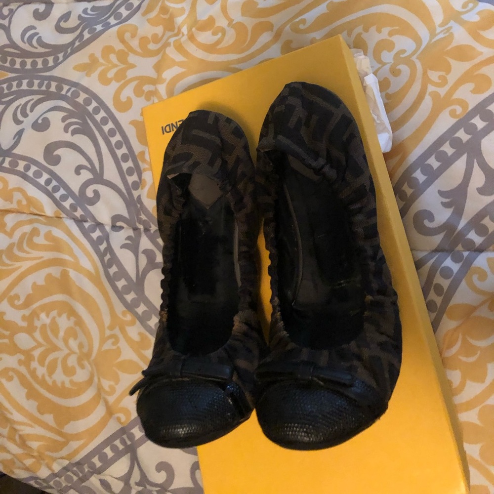 Fendi flats